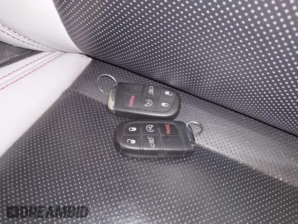 ✅ 2018 Jeep Compass Limited • VIN: 3C4NJDCB4JT373845 • Lot: 42857430. Listed on IAAI with 83,196 mi. Free auction sales archive from the USA and detailed vehicle history report at DreamBid. Image 11.