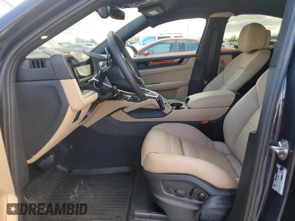 ✅ 2024 Porsche Cayenne • VIN: WP1BA2AY9RDA52074 • Lot: 46638555. Listed on Copart with 1,855 mi. Free auction sales archive from the USA and detailed vehicle history report at DreamBid. Image 7.