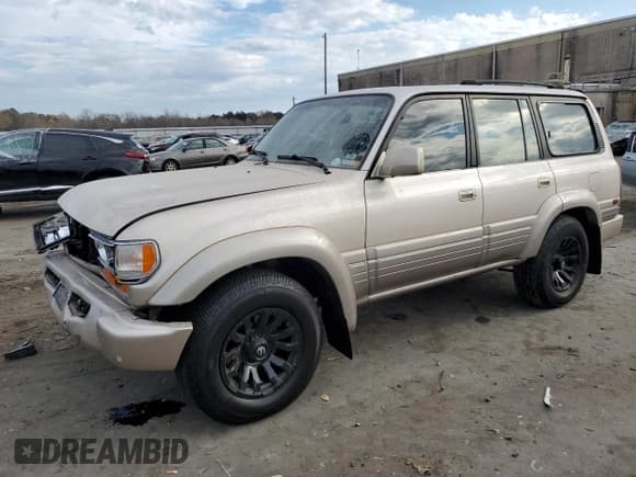 ✅ 1997 Lexus LX 450 • VIN: JT6HJ88J6V0161320 • Лот: 79502054. Опубликован ранее на Copart с пробегом 294 084 миль. Бесплатный доступ к архиву аукционных продаж из США и подробный отчёт об истории автомобиля на DreamBid. Изображение 1.