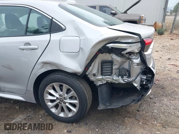 ✅ 2021 Toyota Corolla XLE • VIN: 5YFFPMAE6MP237062 • Лот: 43246609. Опубликован ранее на IAAI с пробегом 76 670 миль. Бесплатный доступ к архиву аукционных продаж из США и подробный отчёт об истории автомобиля на DreamBid. Изображение 6.