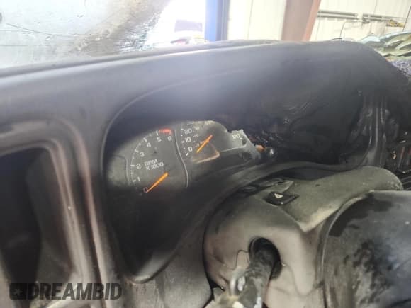 ✅ 2005 Chevrolet Silverado 1500 Work Truck • VIN: 1GCEC14V75Z106747 • Lot: 64265125. Listed on Copart with Not provided. Free auction sales archive from the USA and detailed vehicle history report at DreamBid. Image 9.