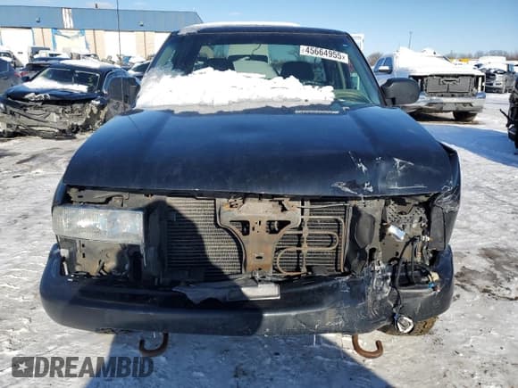 ✅ 2002 Chevrolet S-10 LS • VIN: 1GCDT19WX28158890 • Лот: 45664955. Опубликован ранее на Copart с пробегом 133 634 миль. Бесплатный доступ к архиву аукционных продаж из США и подробный отчёт об истории автомобиля на DreamBid. Изображение 5.