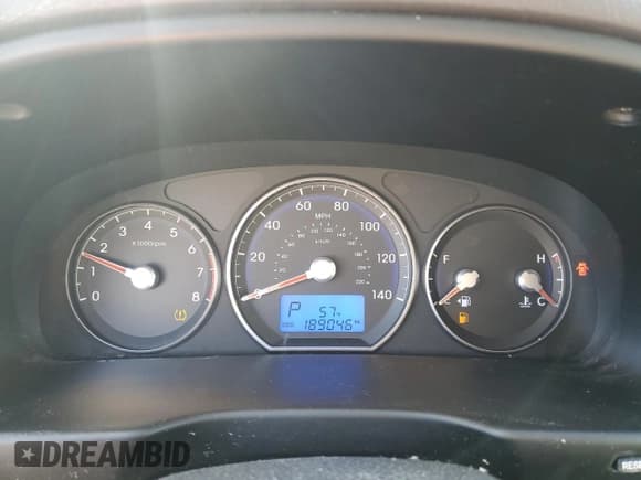 ✅ 2011 Hyundai Santa Fe GLS • VIN: 5XYZG3AB1BG011591 • Lot: 79962094. Listed on Copart with 189,046 mi. Free auction sales archive from the USA and detailed vehicle history report at DreamBid. Image 9.