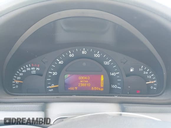 ✅ 2002 Mercedes-Benz C 230/260/280/320 • VIN: WDBRF61J62F233802 • Lot: 42574637. Wystawiony na IAAI z przebiegiem 238 810 mil. Bezpłatny archiwum sprzedaży aukcyjnych z USA i szczegółowy raport historii pojazdu na DreamBid. Zdjęcie 7.