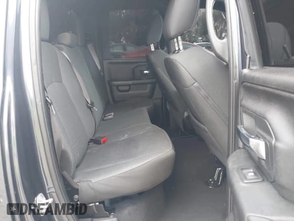 ✅ 2021 Ram 1500 Warlock • VIN: 1C6RR6GGXMS526933 • Lot: 43431124. Wystawiony na IAAI z przebiegiem 128 186 mil. Bezpłatny archiwum sprzedaży aukcyjnych z USA i szczegółowy raport historii pojazdu na DreamBid. Zdjęcie 8.