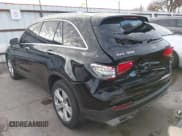 ✅ 2016 Mercedes-Benz GLC 300 • VIN: WDC0G4JB6GF014540 • Lot: 41312080. Wystawiony na IAAI z przebiegiem 133 514 mil. Bezpłatny archiwum sprzedaży aukcyjnych z USA i szczegółowy raport historii pojazdu na DreamBid. Zdjęcie 3.