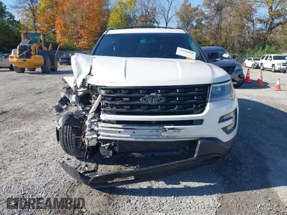 ✅ 2016 Ford Explorer Sport • VIN: 1FM5K8GT1GGB16769 • Lot: 43590989. Listed on IAAI with 114,618 mi. Free auction sales archive from the USA and detailed vehicle history report at DreamBid. Image 13.