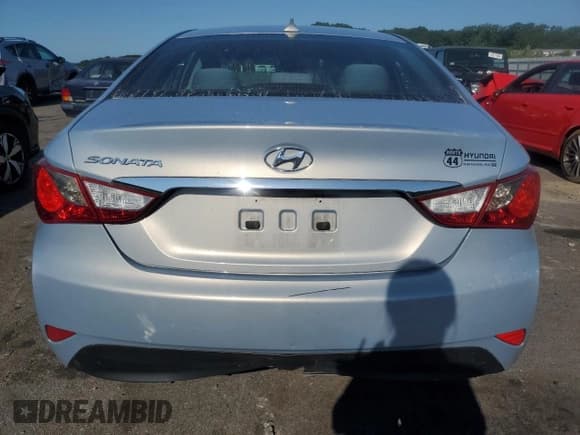✅ 2014 Hyundai Sonata GLS • VIN: 5NPEB4AC9EH920574 • Lot: 69489164. Listed on Copart with 121,454 mi. Free auction sales archive from the USA and detailed vehicle history report at DreamBid. Image 6.