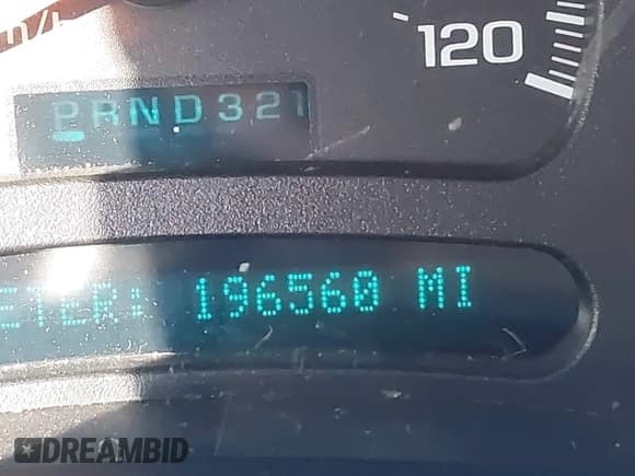 ✅ 2005 Chevrolet Silverado 2500HD Work Truck • VIN: 1GCHK23235F814332 • Lot: 43574421. Wystawiony na IAAI z przebiegiem 196 560 mil. Bezpłatny archiwum sprzedaży aukcyjnych z USA i szczegółowy raport historii pojazdu na DreamBid. Zdjęcie 16.