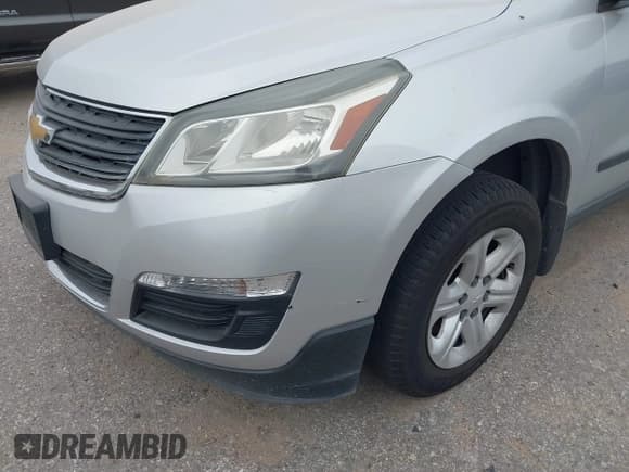 ✅ 2015 Chevrolet Traverse LS • VIN: 1GNKRFKD8FJ314894 • Lot: 42832707. Wystawiony na IAAI z przebiegiem 147 106 mil. Bezpłatny archiwum sprzedaży aukcyjnych z USA i szczegółowy raport historii pojazdu na DreamBid. Zdjęcie 6.