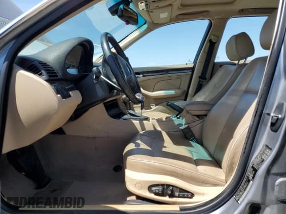 ✅ 2004 BMW 3 Series 325xi • VIN: WBAEP33404PF04708 • Lot: 60285605. Listed on Copart with 73,840 mi. Free auction sales archive from the USA and detailed vehicle history report at DreamBid. Image 7.