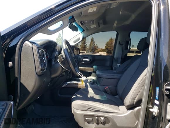 ✅ 2020 Chevrolet Silverado 1500 LT Trail Boss • VIN: 1GCPYFED2LZ364328 • Lot: 50989854. Wystawiony na Copart z przebiegiem 32 495 mil. Bezpłatny archiwum sprzedaży aukcyjnych z USA i szczegółowy raport historii pojazdu na DreamBid. Zdjęcie 7.