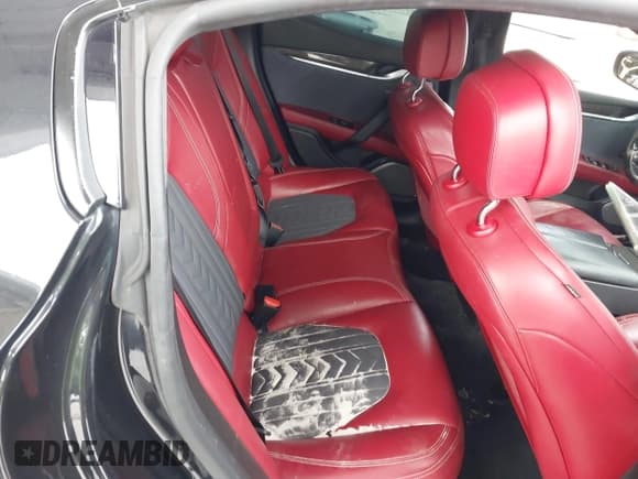 ✅ 2017 Maserati Ghibli S • VIN: ZAM57RSL7H1198901 • Lot: 42801540. Wystawiony na IAAI z przebiegiem 103 964 mil. Bezpłatny archiwum sprzedaży aukcyjnych z USA i szczegółowy raport historii pojazdu na DreamBid. Zdjęcie 8.