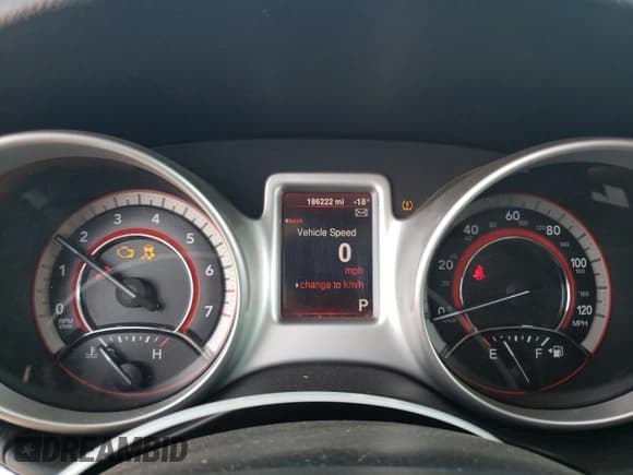 ✅ 2013 Dodge Journey SE • VIN: 3C4PDCAB1DT555262 • Lot: 70923105. Listed on Copart with 186,222 mi. Free auction sales archive from the USA and detailed vehicle history report at DreamBid. Image 9.