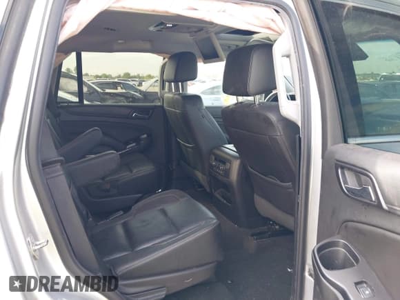 ✅ 2018 Chevrolet Tahoe LT • VIN: 1GNSKBKC5JR304922 • Lot: 43475502. Wystawiony na IAAI z przebiegiem 217 239 mil. Bezpłatny archiwum sprzedaży aukcyjnych z USA i szczegółowy raport historii pojazdu na DreamBid. Zdjęcie 8.