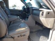 ✅ 2004 Chevrolet Suburban Z71 • VIN: 3GNFK16T14G270407 • Лот: 40850005. Опубликован ранее на IAAI с пробегом Не указан. Бесплатный доступ к архиву аукционных продаж из США и подробный отчёт об истории автомобиля на DreamBid. Изображение 5.