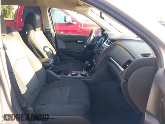 ✅ 2013 Chevrolet Traverse LT • VIN: 1GNKRGKD9DJ228707 • Lot: 43398452. Wystawiony na IAAI z przebiegiem 150 265 mil. Bezpłatny archiwum sprzedaży aukcyjnych z USA i szczegółowy raport historii pojazdu na DreamBid. Zdjęcie 5.