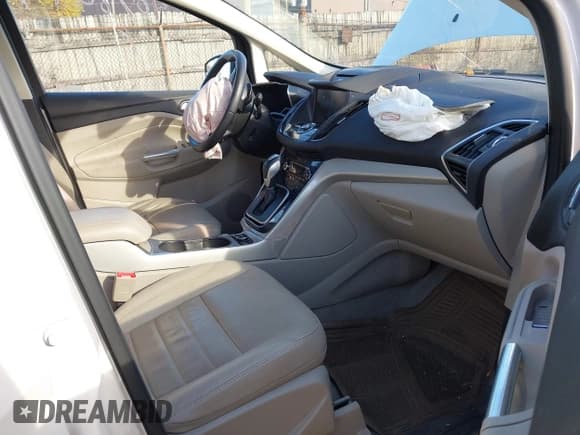 ✅ 2013 Ford C-Max SEL • VIN: 1FADP5CU5DL536509 • Lot: 40780927. Wystawiony na IAAI z przebiegiem Nie podano. Bezpłatny archiwum sprzedaży aukcyjnych z USA i szczegółowy raport historii pojazdu na DreamBid. Zdjęcie 5.