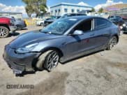 ✅ 2022 Tesla Model 3 Long Range • VIN: 5YJ3E1EB9NF243569 • Lot: 70670055. Wystawiony na Copart z przebiegiem Nie podano. Bezpłatny archiwum sprzedaży aukcyjnych z USA i szczegółowy raport historii pojazdu na DreamBid. Zdjęcie 1.