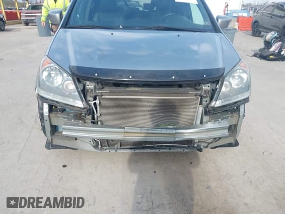 ✅ 2008 Honda Odyssey EX-L • VIN: 5FNRL38608B026085 • Lot: 43636623. Listed on IAAI with 120,764 mi. Free auction sales archive from the USA and detailed vehicle history report at DreamBid. Image 6.