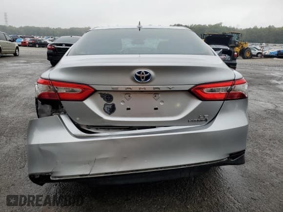 ✅ 2020 Toyota Camry Hybrid LE • VIN: 4T1C31AK3LU011352 • Лот: 90238045. Опубликован ранее на Copart с пробегом 135 558 миль. Бесплатный доступ к архиву аукционных продаж из США и подробный отчёт об истории автомобиля на DreamBid. Изображение 6.
