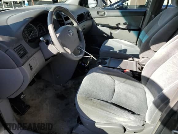 2005 Toyota Sienna LE с VIN 5TDZA23C75S312486, выставлен на аукционе Copart как лот 90917255 с пробегом 235 882 миль миль и Списание • Salvage title. История ставок и продаж доступна на DreamBid. Изображение 7.