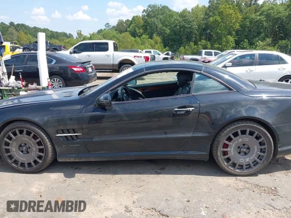 ✅ 2009 Mercedes-Benz SL 550 • VIN: WDBSK71F29F145760 • Lot: 43167485. Wystawiony na IAAI z przebiegiem 91 544 mil. Bezpłatny archiwum sprzedaży aukcyjnych z USA i szczegółowy raport historii pojazdu na DreamBid. Zdjęcie 14.