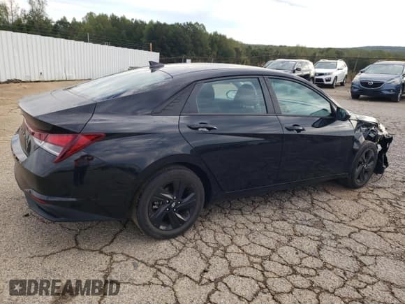 ✅ 2022 Hyundai Elantra SEL • VIN: 5NPLS4AG4NH059315 • Lot: 84774695. Listed on Copart with 33,240 mi. Free auction sales archive from the USA and detailed vehicle history report at DreamBid. Image 3.