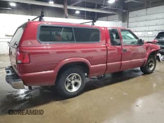 ✅ 2002 Chevrolet S-10 LS • VIN: 1GCCS19W828214789 • Лот: 83106564. Опубликован ранее на Copart с пробегом 99 300 миль. Бесплатный доступ к архиву аукционных продаж из США и подробный отчёт об истории автомобиля на DreamBid. Изображение 3.