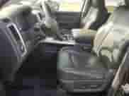 2010 Dodge 1500 Laramie z VIN 1D7RV1CT5AS253587, wystawiony jako Copart lot #77984514 z przebiegiem 100 602 mil mil oraz Czysty tytuł • Clean title. Historia ofert i sprzedaży dostępna na DreamBid. Obrazek 7.