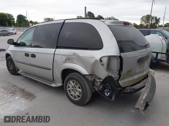 ✅ 2004 Dodge Caravan SE • VIN: 1D4GP24R44B591994 • Lot: 43092115. Listed on IAAI with 173,938 mi. Free auction sales archive from the USA and detailed vehicle history report at DreamBid. Image 3.