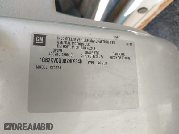 ✅ 2011 Chevrolet Silverado 2500HD • VIN: 1GB2KVCG0BZ409840 • Lot: 42557164. Wystawiony na IAAI z przebiegiem Nie podano. Bezpłatny archiwum sprzedaży aukcyjnych z USA i szczegółowy raport historii pojazdu na DreamBid. Zdjęcie 9.