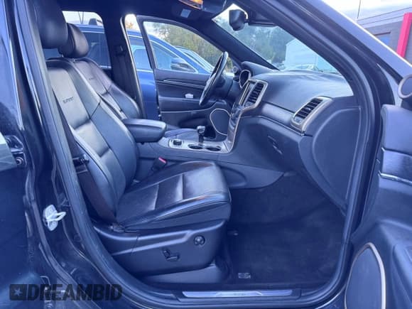 ✅ 2014 Jeep Grand Cherokee Summit • VIN: 1C4RJFJM8EC342679 • Lot: 90888345. Listed on Copart with 111,471 mi. Free auction sales archive from the USA and detailed vehicle history report at DreamBid. Image 5.