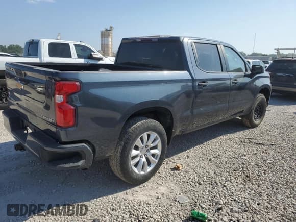 ✅ 2021 Chevrolet Silverado 1500 Custom • VIN: 1GCPYBEK4MZ262988 • Lot: 68258784. Wystawiony na Copart z przebiegiem 44 914 mil. Bezpłatny archiwum sprzedaży aukcyjnych z USA i szczegółowy raport historii pojazdu na DreamBid. Zdjęcie 3.