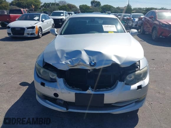 ✅ 2013 BMW 3 Series 328i xDrive • VIN: WBAKF5C50DJ297831 • Lot: 41894859. Wystawiony na IAAI z przebiegiem 87 174 mil. Bezpłatny archiwum sprzedaży aukcyjnych z USA i szczegółowy raport historii pojazdu na DreamBid. Zdjęcie 12.