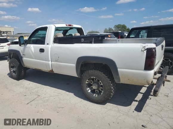 ✅ 2001 Chevrolet Silverado 2500HD LS • VIN: 1GCHK24191E301026 • Лот: 71162635. Опубликован ранее на Copart с пробегом 222 237 миль. Бесплатный доступ к архиву аукционных продаж из США и подробный отчёт об истории автомобиля на DreamBid. Изображение 2.