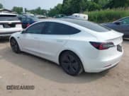 ✅ 2020 Tesla Model 3 Long Range • VIN: 5YJ3E1EB4LF637770 • Lot: 42424119. Wystawiony na IAAI z przebiegiem 67 112 mil. Bezpłatny archiwum sprzedaży aukcyjnych z USA i szczegółowy raport historii pojazdu na DreamBid. Zdjęcie 3.