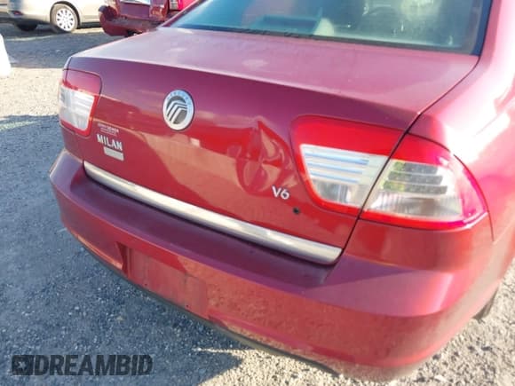 ✅ 2008 Mercury Milan Premier • VIN: 3MEHM08168R665919 • Lot: 41616736. Listed on IAAI with 101,872 mi. Free auction sales archive from the USA and detailed vehicle history report at DreamBid. Image 13.