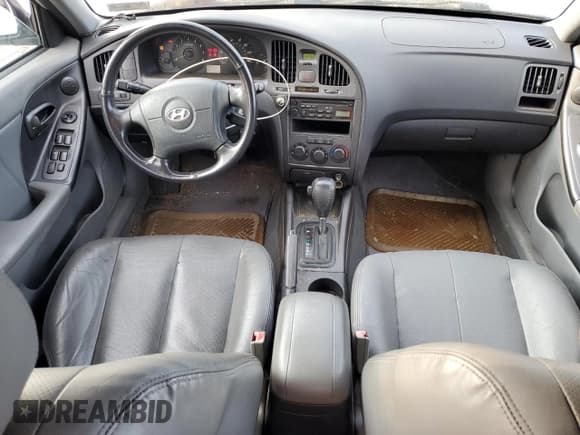 ✅ 2006 Hyundai Elantra GLS • VIN: KMHDN56D96U184572 • Lot: 70787304. Wystawiony na Copart z przebiegiem 171 782 mil. Bezpłatny archiwum sprzedaży aukcyjnych z USA i szczegółowy raport historii pojazdu na DreamBid. Zdjęcie 8.