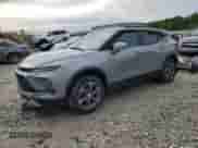 2024 Chevrolet Blazer LT z VIN 3GNKBJR42RS170162, wystawiony jako Copart lot #57754705 z przebiegiem 13 644 mil mil oraz Czysty tytuł • Clean title. Historia ofert i sprzedaży dostępna na DreamBid. Obrazek 1.