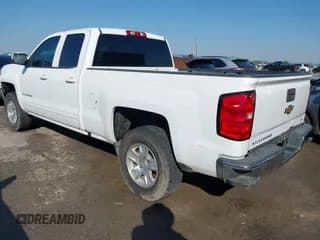 ✅ 2018 Chevrolet Silverado 1500 LT • VIN: 1GCRCREC1JZ131313 • Lot: 43358252. Wystawiony na IAAI z przebiegiem 143 554 mil. Bezpłatny archiwum sprzedaży aukcyjnych z USA i szczegółowy raport historii pojazdu na DreamBid. Zdjęcie 3.