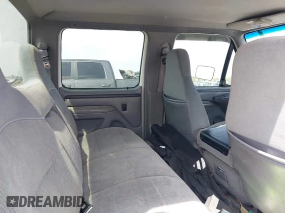 ✅ 1997 Ford F-250 • VIN: 1FTHW25F7VEA10948 • Лот: 41922444. Опубликован ранее на IAAI с пробегом 264 374 миль. Бесплатный доступ к архиву аукционных продаж из США и подробный отчёт об истории автомобиля на DreamBid. Изображение 8.