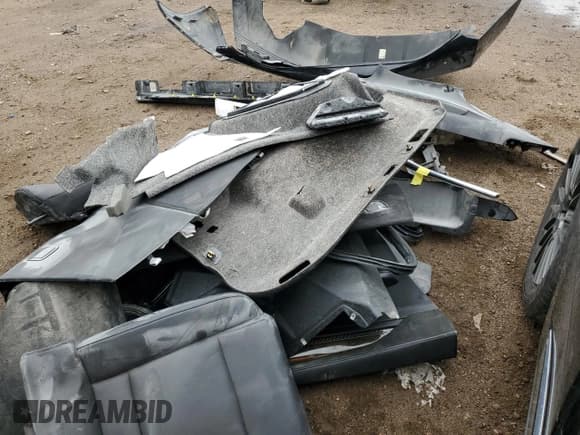 ✅ 2016 Cadillac ELR • VIN: 1G6RL1E46GU102750 • Лот: 61154793. Опубликован ранее на Copart с пробегом 79 215 миль. Бесплатный доступ к архиву аукционных продаж из США и подробный отчёт об истории автомобиля на DreamBid. Изображение 12.