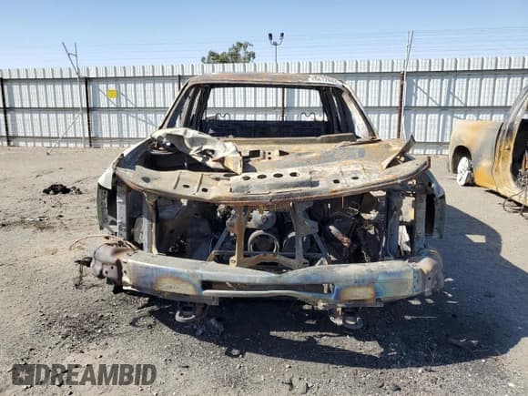 ✅ 2010 Chevrolet Silverado 1500 • VIN: 1GCYKSE24AZ155313 • Лот: 69612884. Опубликован ранее на Copart с пробегом Не указан. Бесплатный доступ к архиву аукционных продаж из США и подробный отчёт об истории автомобиля на DreamBid. Изображение 5.