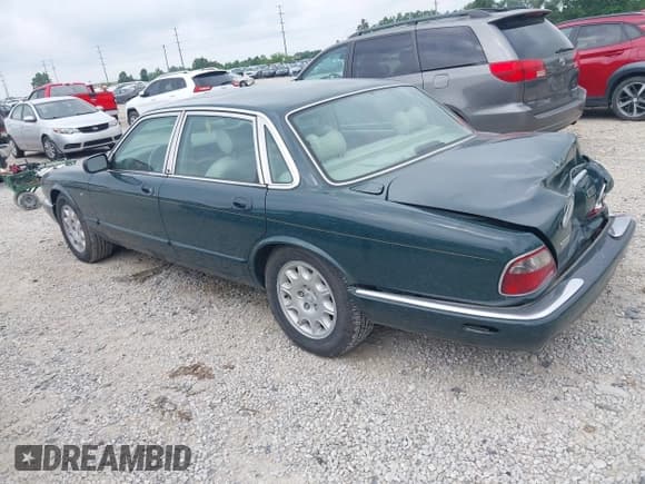 ✅ 1998 Jaguar XJ • VIN: SAJHX1245WC838179 • Лот: 42625689. Опубликован ранее на IAAI с пробегом 122 889 миль. Бесплатный доступ к архиву аукционных продаж из США и подробный отчёт об истории автомобиля на DreamBid. Изображение 3.