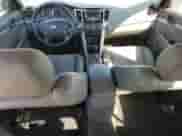 2009 Hyundai Sonata Limited с VIN 5NPEU46F59H452460, выставлен на аукционе Copart как лот 82534985 с пробегом 185 316 миль миль и Списание • Salvage title. История ставок и продаж доступна на DreamBid. Изображение 8.