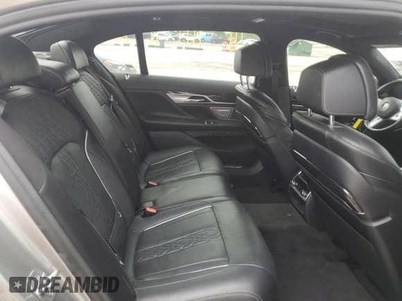 ✅ 2020 BMW 7 Series 750i xDrive • VIN: WBA7U2C02LGJ59296 • Лот: 58029085. Опубликован ранее на Copart с пробегом 116 522 миль. Бесплатный доступ к архиву аукционных продаж из США и подробный отчёт об истории автомобиля на DreamBid. Изображение 10.