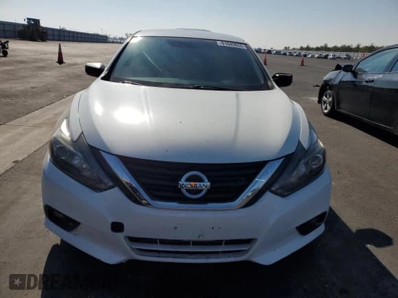 ✅ 2017 Nissan Altima SV • VIN: 1N4AL3AP0HC286960 • Лот: 91043655. Опубликован ранее на Copart с пробегом 153 544 миль. Бесплатный доступ к архиву аукционных продаж из США и подробный отчёт об истории автомобиля на DreamBid. Изображение 5.