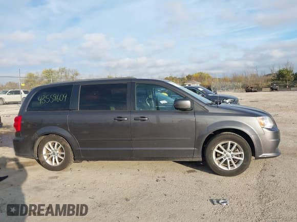 ✅ 2016 Dodge Grand Caravan SXT • VIN: 2C4RDGCG0GR178097 • Lot: 43559609. Wystawiony na IAAI z przebiegiem 154 194 mil. Bezpłatny archiwum sprzedaży aukcyjnych z USA i szczegółowy raport historii pojazdu na DreamBid. Zdjęcie 13.