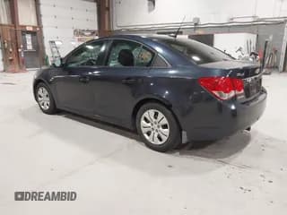 ✅ 2014 Chevrolet Cruze LS • VIN: 1G1PA5SG1E7153822 • Lot: 43535995. Wystawiony na IAAI z przebiegiem 166 563 mil. Bezpłatny archiwum sprzedaży aukcyjnych z USA i szczegółowy raport historii pojazdu na DreamBid. Zdjęcie 3.